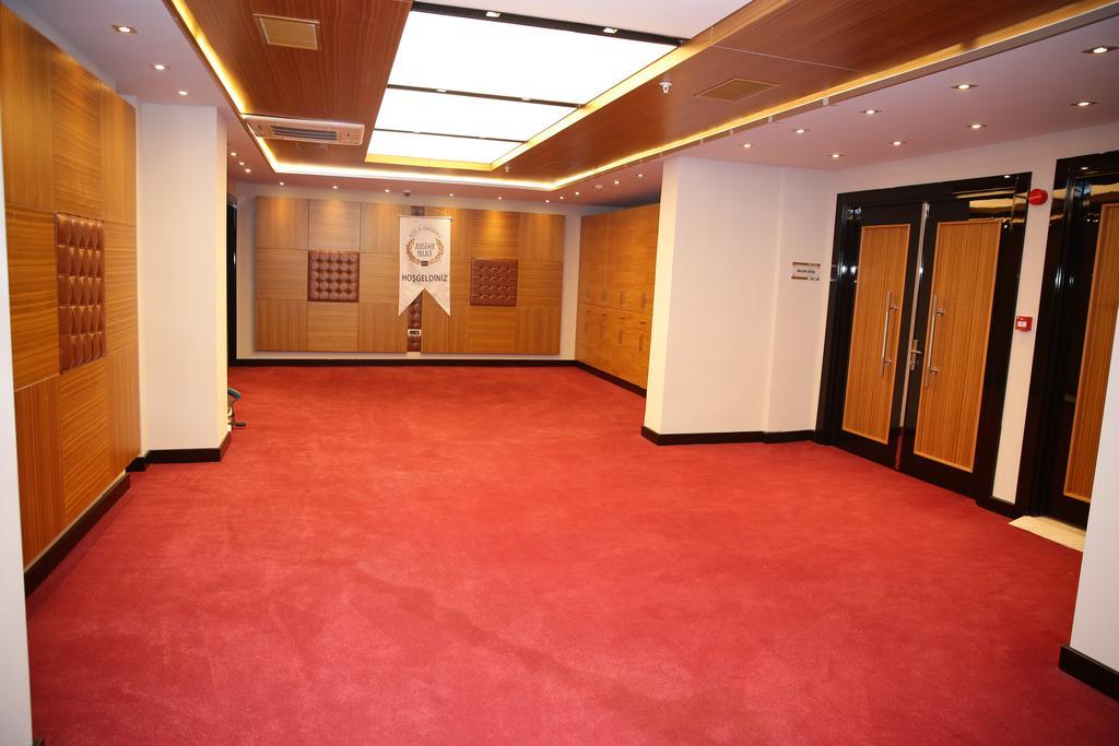 איסטמבול Atasehir Palace Hotel & Conference מראה חיצוני תמונה
