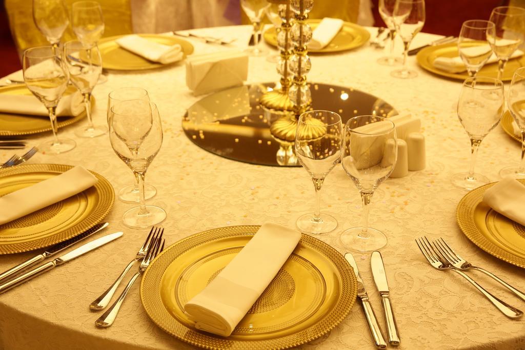 איסטמבול Atasehir Palace Hotel & Conference מראה חיצוני תמונה