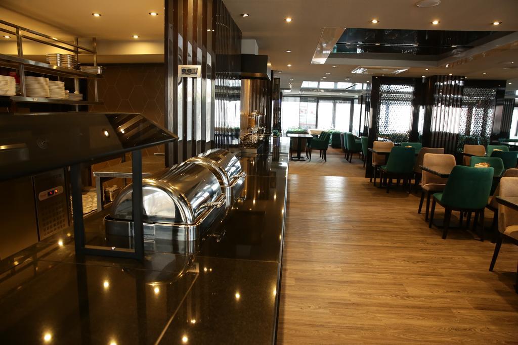 איסטמבול Atasehir Palace Hotel & Conference מראה חיצוני תמונה